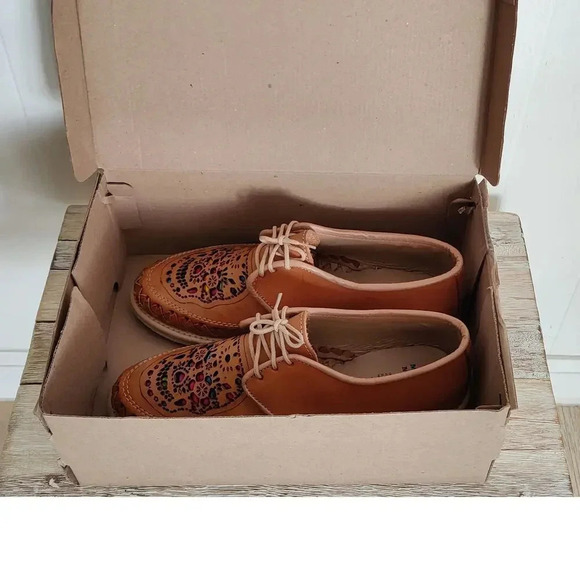 Genuine Leather Flat Skull Shoes Lace Up Tan Oxford Casual Mexican Size 8M - Picture 6 of 7